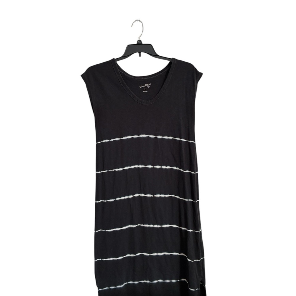 Universal threads Black and White Striped Dress Size medium